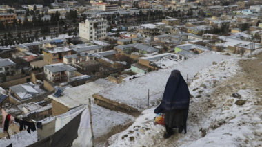 আফগানিস্তানে সহায়তা কাজে নারীদের সম্পৃক্ত করার আহ্বান
