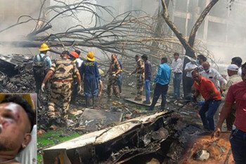 ভারতে উড়োজাহাজ বিধ্বস্ত: অলৌকিকভাবে বেঁচে গেলেন এক যাত্রী, ফ্লাইট মিস করে বাঁচলেন আরেকজন