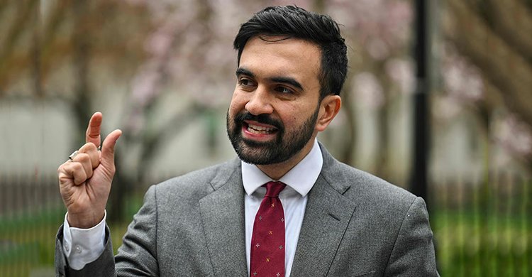 প্রচারে বাংলা-উর্দু, সাবওয়েতে ইফতার, নিউইয়র্কের অন্য রকম মুসলিম মেয়র প্রার্থী