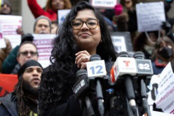 নিউ ইয়র্ক কাউন্সিল নির্বাচনে ইসরায়েল বিরোধী শাহানা হানিফ আবারও নিরঙ্কুশ বিজয়ী