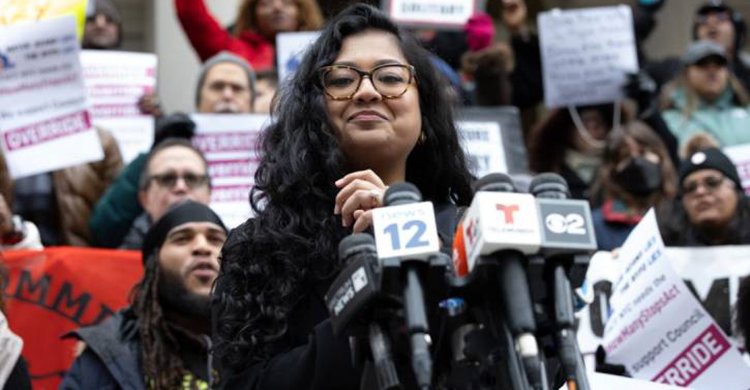 নিউ ইয়র্ক কাউন্সিল নির্বাচনে ইসরায়েল বিরোধী শাহানা হানিফ আবারও নিরঙ্কুশ বিজয়ী