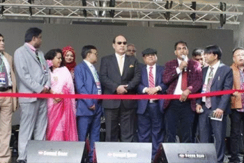 ওয়ার্ল্ড হিউম্যান রাইটস ডেভেলপমেন্ট’র পথমেলায় মানুষের ঢল