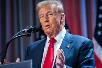 ইরানকে চুক্তির আহ্বান ট্রাম্পের, নইলে আরও ‘ভয়াবহ হামলার’ হুঁশিয়ারি