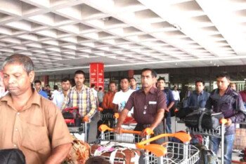 বিদেশ থেকে বাংলাদেশে ফেরার সময় বিনা শুল্কে আনা যাবে যেসব পণ্য