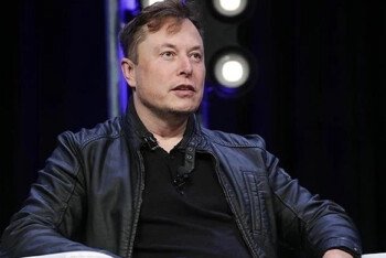 হোয়াইট হাউস কর্মকর্তাকে ‘সাপ’ বললেন ইলন মাস্ক