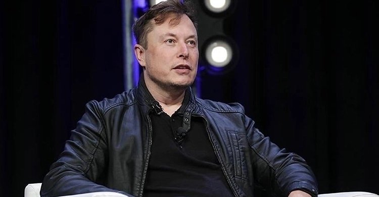 হোয়াইট হাউস কর্মকর্তাকে ‘সাপ’ বললেন ইলন মাস্ক