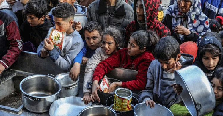 ট্রাম্পের মানবিক সহায়তা কমানোর সিদ্ধান্তে ৫ বছরে প্রায় দেড় কোটি মানুষ মৃত্যুর ঝুঁকিতে জানালো ল্যানসেট