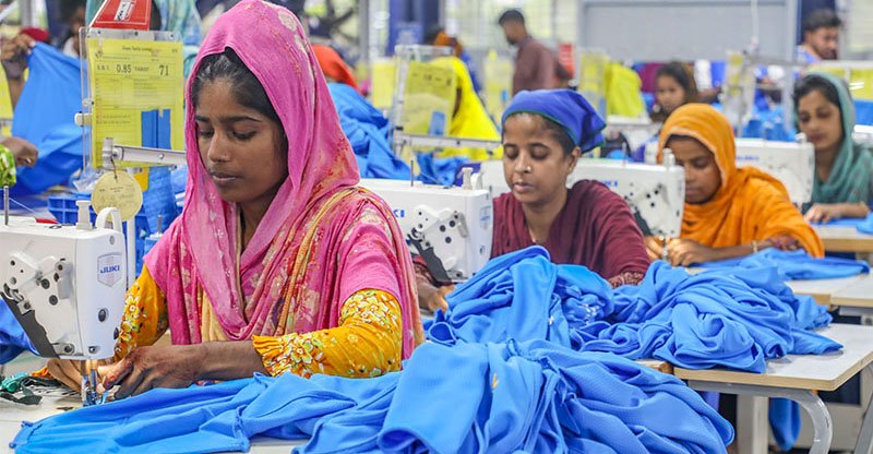 মার্কিন শুল্ক কমানো সম্ভব না হলে পোশাক রফতানিতে ভিয়েতনামের চেয়ে পিছিয়ে পড়ার শঙ্কা