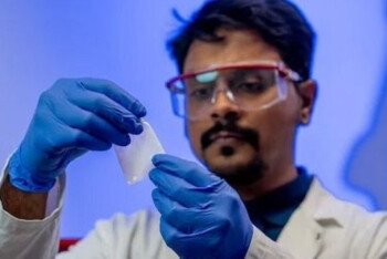 হিউস্টন বিশ্ববিদ্যালয়ের বাংলাদেশি বিজ্ঞানীর হাত ধরে এলো প্লাস্টিকের সম্ভাব্য বিকল্প