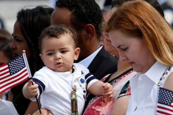 জন্মসূত্রে নাগরিকত্ব নিয়ে ট্রাম্পের আদেশ ‘ক্লাস একশন’ মামলায় আবার স্থগিত করলেন নিউ হ্যাম্পশায়ারের ফেডারেল বিচারক