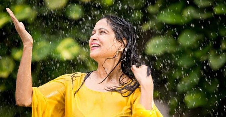 বৃষ্টির পানিতে গোসল করা উপকারী নাকি ক্ষতিকর?