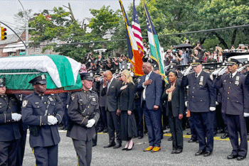 নিহত বাংলাদেশী আমেরিকান পুলিশ কর্মকর্তা দিদারুলকে চোখের জলে শেষ বিদায় জানাল নিউইয়র্ক
