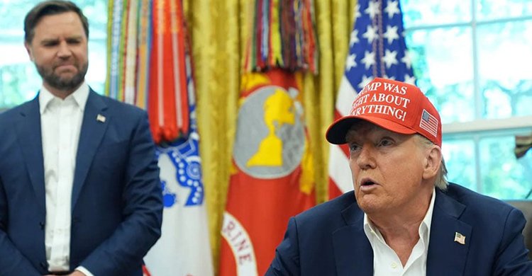 বিপর্যয়ে আমেরিকার হাল ধরতে প্রস্তুত ভাইস প্রেসিডেন্ট ভান্স, ট্রাম্পের স্বাস্থ্য ‘দারুণ’ বলেও কি নয়া জল্পনা উস্কে দিলেন তিনি?