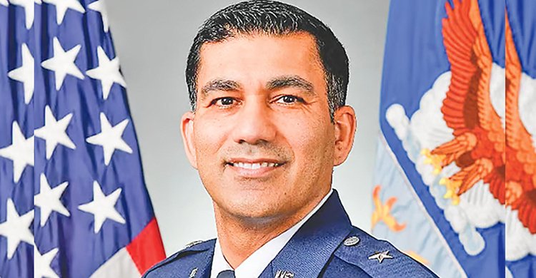 মার্কিন সামরিক বাহিনীর ব্রিগেডিয়ার জেনারেল হলেন বাংলাদেশে জন্মগ্রহণকারী শরিফুল খান