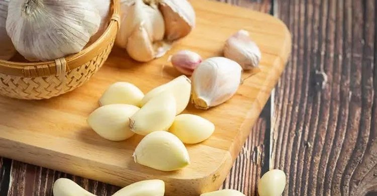 প্রতিদিন রসুন খেলে শরীরে যে পরিবর্তন ঘটে