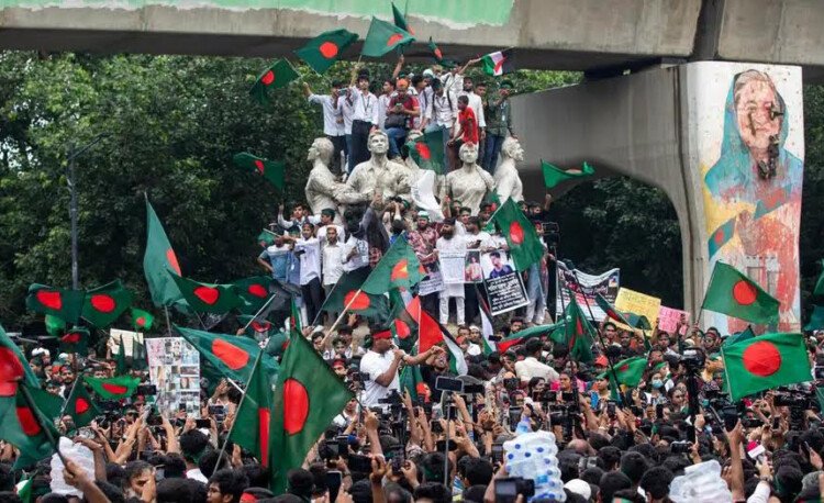 কীভাবে তৈরি হলো ‘জুলাই বেনিয়া’