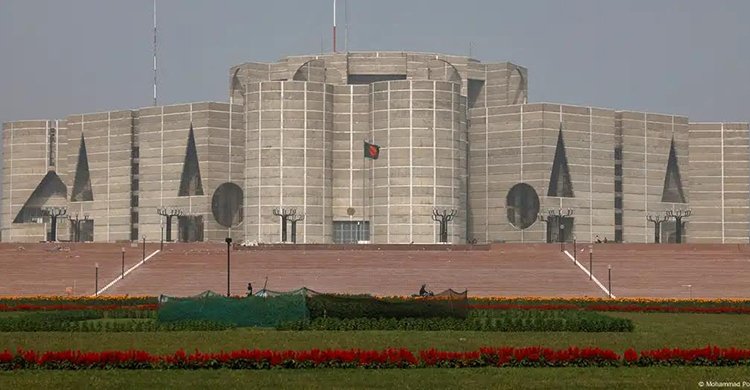 বাংলাদেশে ভোটারদের সিদ্ধান্তহীনতায় সরকার ও রাজনৈতিক দলের দায়