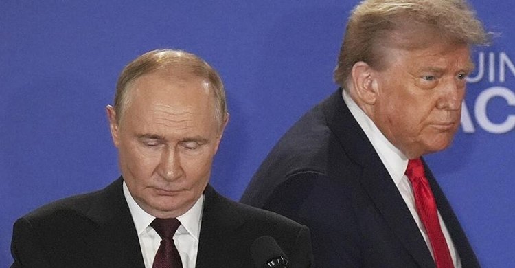 ইউক্রেন যুদ্ধ বন্ধ না করলে রাশিয়ার ওপর নতুন নিষেধাজ্ঞা দেওয়ার ইঙ্গিত ট্রাম্পের