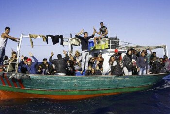 ইতালিতে তিন দিনে নতুন করে ৫০০ অভিবাসী, তালিকায় বাংলাদেশিরাও