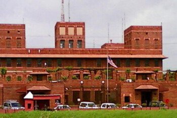 কর্মকর্তাদের নিরাপত্তা নিশ্চিতে বিশেষায়িত পুলিশ ফোর্স মোতায়েনের অনুরোধ মার্কিন দূতাবাসের, বাংলাদেশ পুলিশের আপত্তি