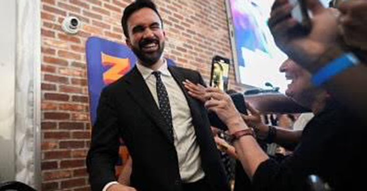 নাইন ইলেভেনের নগরীতে মুসলিম মেয়র?