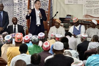 নিউইয়র্কে প্রথমবারের মতো মসজিদে গেলেন মেয়র প্রার্থী কুমো, কী বলছেন মুসলিমরা