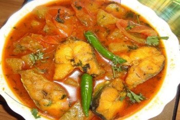 শালগম আলু দিয়ে আইড় মাছের ঝোল