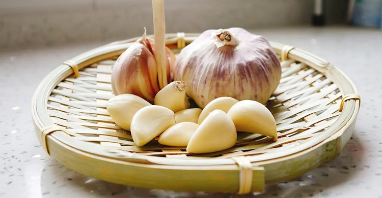 সুস্থ্য থাকতে রসুন