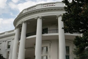 বাজেট বন্ধের শঙ্কা, ১ অক্টোবর গণছাঁটাইয়ের প্রস্তুতি নিচ্ছে হোয়াইট হাউজ