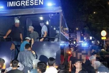 কুয়ালালামপুরে বিশেষ অভিযানে বাংলাদেশিসহ আটক ১৯৬