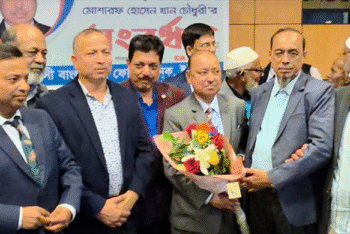 ট্যাক্সি চালিয়ে গড়েছেন ৮ শিক্ষাপ্রতিষ্ঠান, নিউইয়র্কে সংবর্ধিত মোশারফ হোসেন খান চৌধুরী
