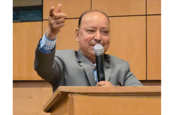 ট্যাক্সি চালিয়ে গড়েছেন ৮ শিক্ষাপ্রতিষ্ঠান, নিউইয়র্কে সংবর্ধিত মোশারফ হোসেন খান চৌধুরী