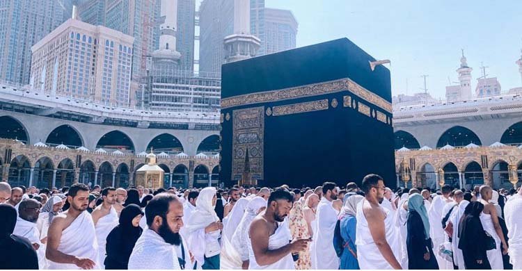 ওমরাহ নিয়মে কড়াকড়ি, মানতে হবে যে ১০ নির্দেশনা