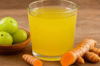 খালি পেটে হলুদ-আমলকীর পানি পানে যেসব উপকার