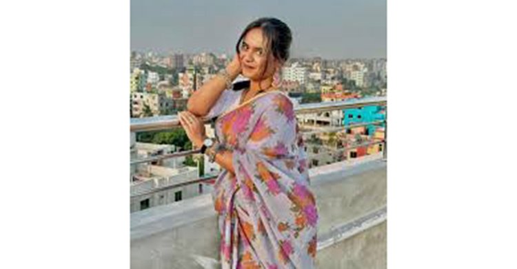 জেমসের তৃতীয় স্ত্রী কে এই নামিয়া?