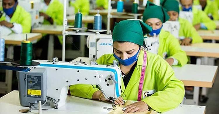 যুক্তরাষ্ট্রে তৈরি পোশাক রপ্তানিতে পিছিয়েছে চীন, এগোচ্ছে বাংলাদেশ