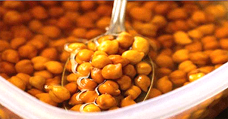 সকালে খালি পেটে কাঁচা ছোলা খাওয়ার আশ্চর্য উপকার