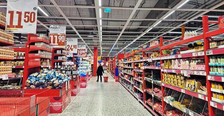 সম্ভাব্য তৃতীয় বিশ্বযুদ্ধের আশঙ্কায় খাদ্য মজুতের ঘোষণা সুইডেনের