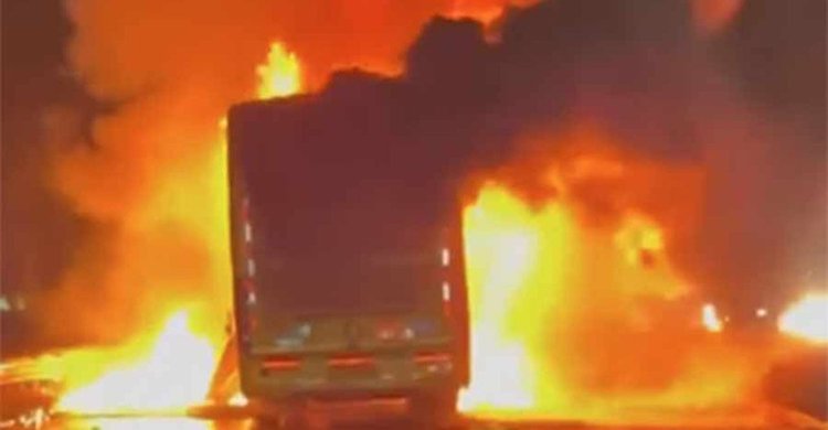 কলম্বিয়ার প্রেসিডেন্টকে পাগল বলল যুক্তরাষ্ট্র