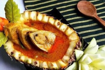 আনারস দিয়ে ইলিশ