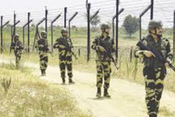 বাংলাদেশ সীমান্তে সেনাসমাবেশ বাড়াচ্ছে ভারত, চিকেনস নেকের কাছে নতুন তিন গ্যারিসন