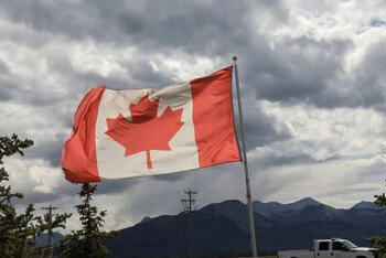 নাগরিকত্ব পাওয়া সহজ করল কানাডা