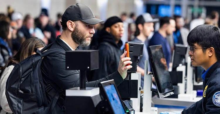 যুক্তরাষ্ট্রে সকল প্রবেশ পথ-বিমানবন্দর, স্থল ও নৌপথে প্রবেশে বায়োমেট্রিক যাচাইকরণ প্রক্রিয়া চালু