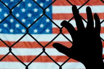 যুক্তরাষ্ট্র থেকে ফেরত পাঠানো বাংলাদেশির ভয়াবহ অভিজ্ঞতা ‘পশুপাখিকেও এমন খাবার দেয় না’