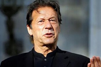 ইমরান খান বেঁচে আছেন, দেশ ছাড়তে চাপ দিচ্ছে সরকার