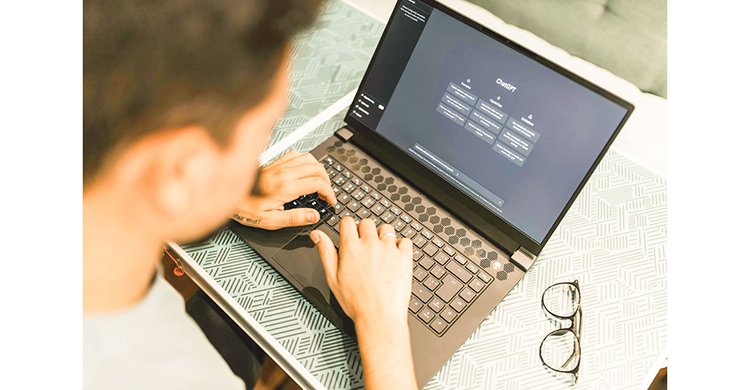 কৃত্রিম বুদ্ধিমত্তার চ্যালেঞ্জ: বাংলাদেশ বাঁচবে কীভাবে