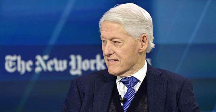 বিল ক্লিনটনকে ‘বলির পাঁঠা’ বানানোর অভিযোগ ট্রাম্পের বিরুদ্ধে