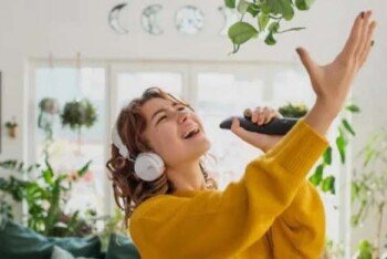 যে কারণে গান গাওয়া স্বাস্থ্যের জন্য উপকারী