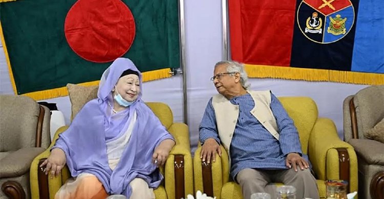 খালেদা জিয়ার শারীরিক অবস্থা ‘অত্যন্ত সঙ্কটজনক’, সাহায্যের প্রতিশ্রুতি উদ্বিগ্ন ইউনূসের