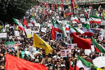 উত্তাল ইরানে খামেনি শাসন কি টিকবে